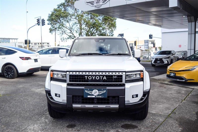 2026 Toyota Land Cruiser Prado VX, photo 2