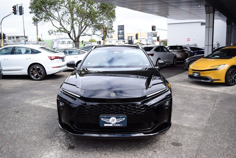 2026 Toyota Crown Estate Z Hybrid E-Four 4WD, photo 2