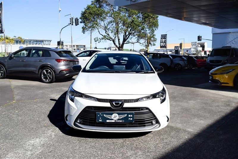 2025 Toyota Corolla Touring Hybrid G Package, photo 2