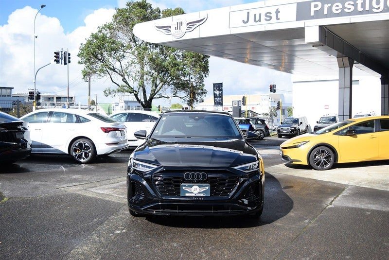 2025 Audi Q8 E-Tron Sportback 55 Quattro S Line, photo 2