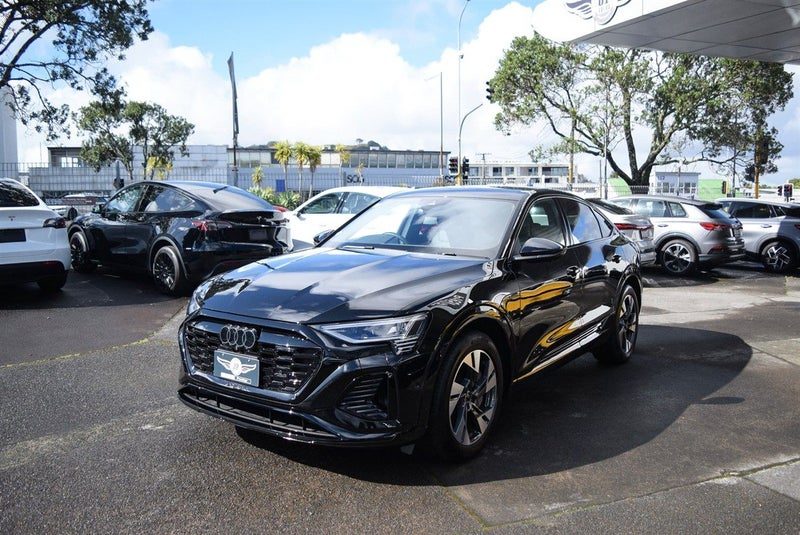 2025 Audi Q8 E-Tron Sportback 55 Quattro S Line, photo 3