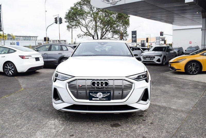 2023 Audi e-tron S Sportback, photo 2