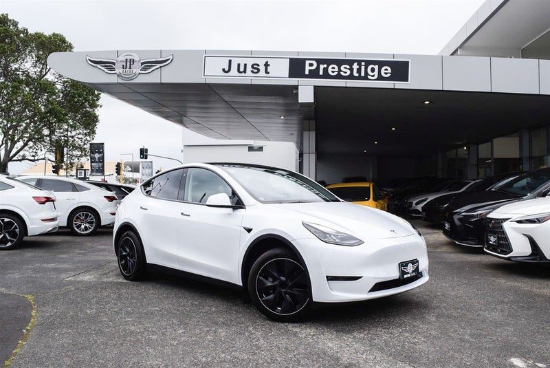 2023 Tesla Model Y Long Range Dual Motor AWD, main photo