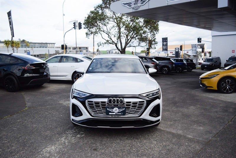 2024 Audi Q8 E-Tron Sportback 55 Quattro S Line, photo 2
