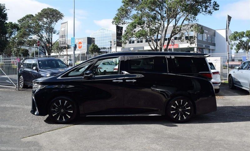 2024 Toyota Alphard Executive, photo 3