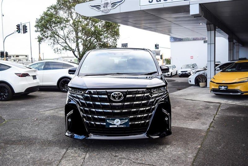 2026 Toyota Alphard Hybrid, photo 2