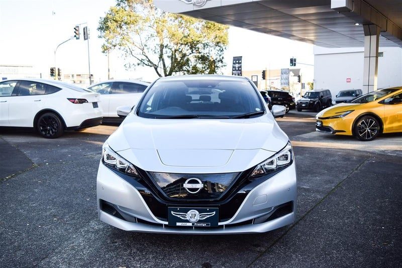 2022 Nissan Leaf X V Smart ProPilot Grade 4.5, photo 2