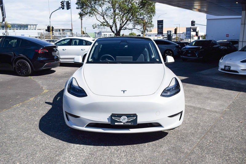 2023 Tesla Model Y Long Range Dual Motor AWD, photo 2