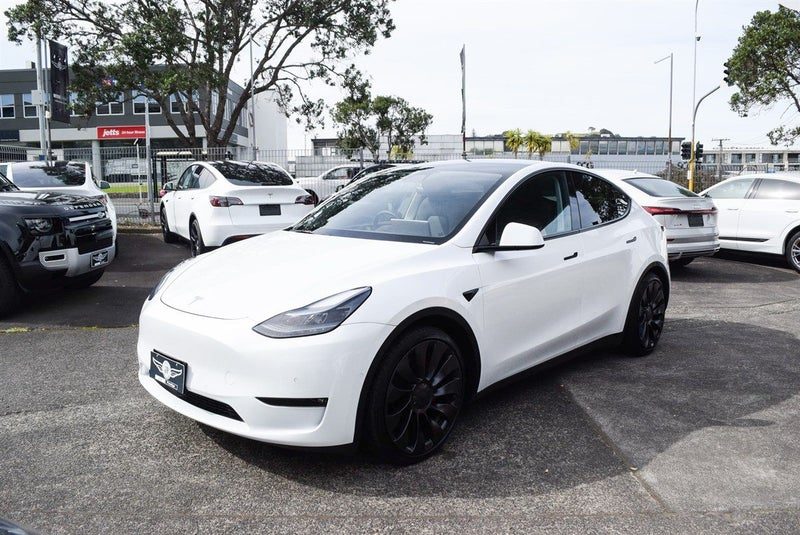 2023 Tesla Model Y Performance Dual Motor AWD, photo 3