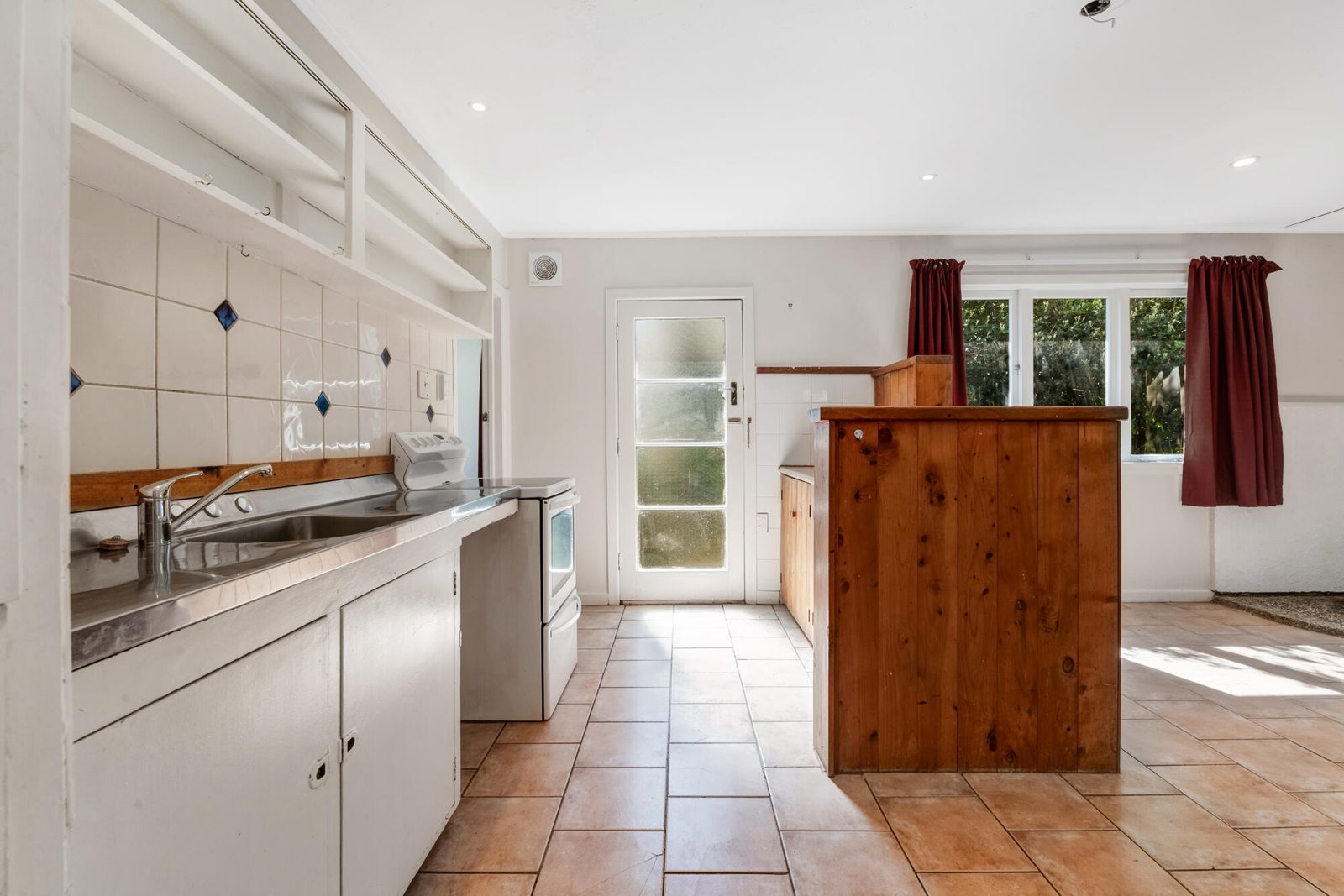 14 Blue Gum Avenue, Silverdale, photo 11