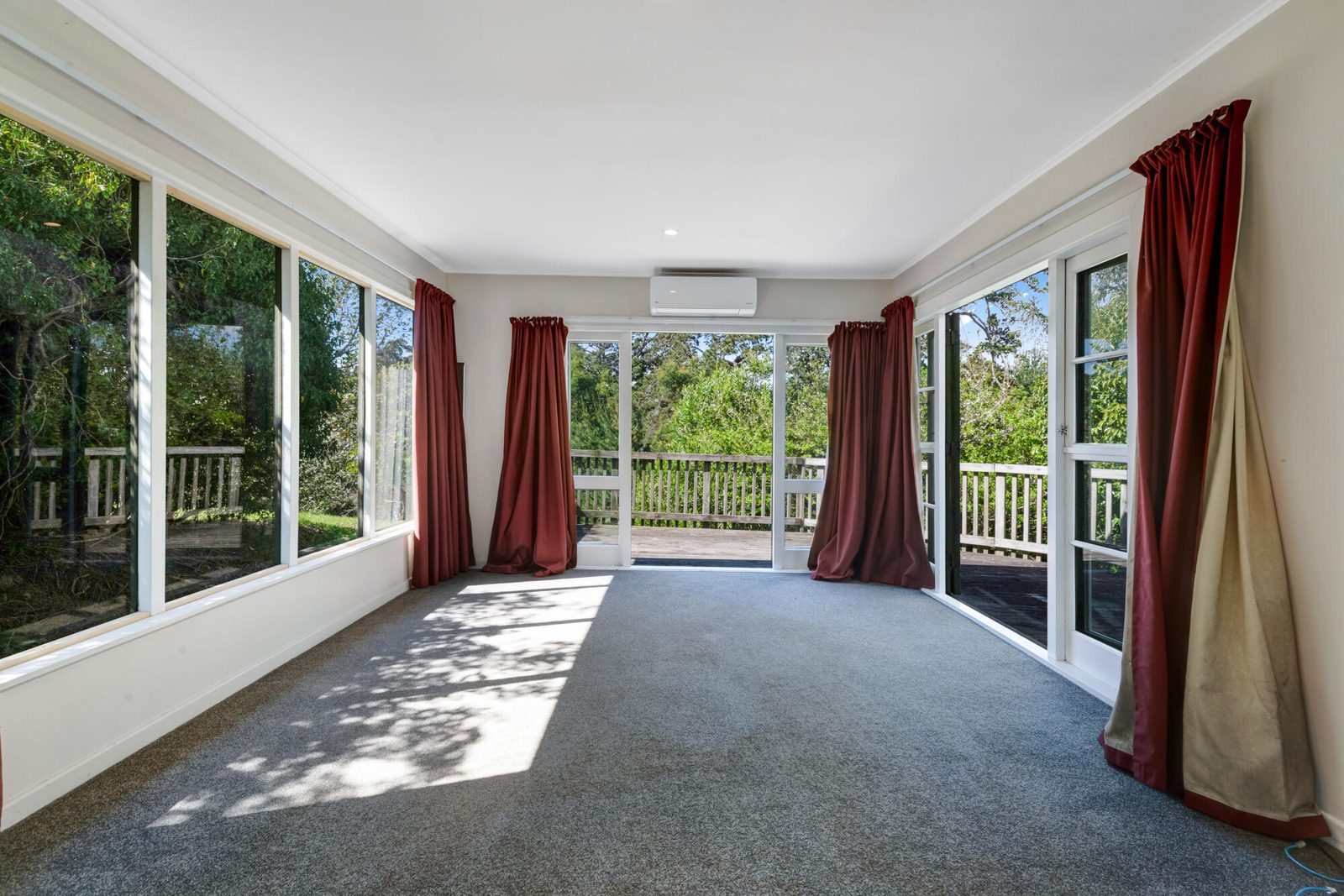 14 Blue Gum Avenue, Silverdale, photo 12