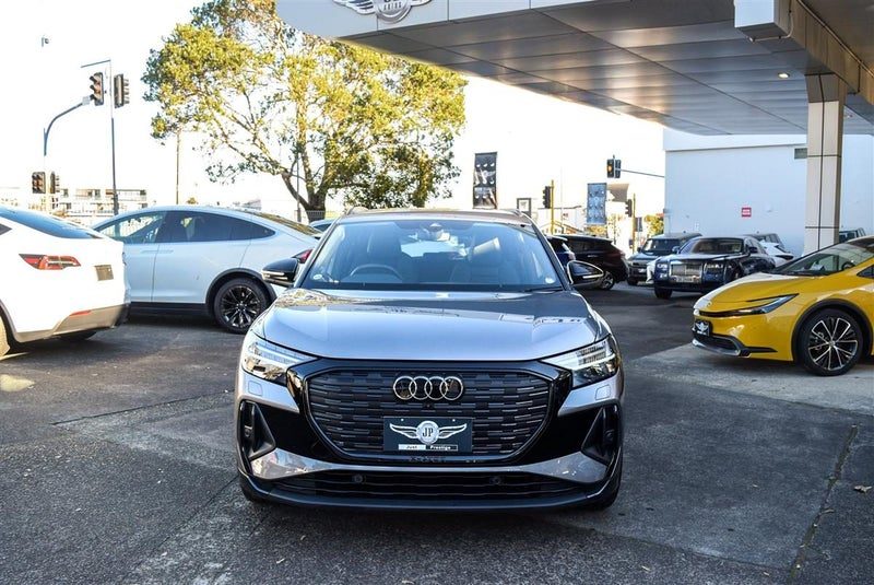 2024 Audi Q4 45 E-TRON S LINE 210KW Black Pack, photo 2