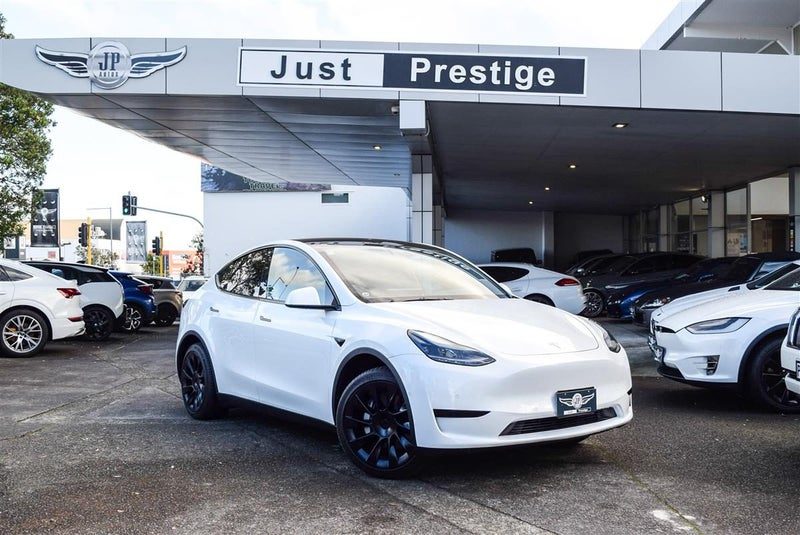 2023 Tesla Model Y RWD Low Mileage, main photo