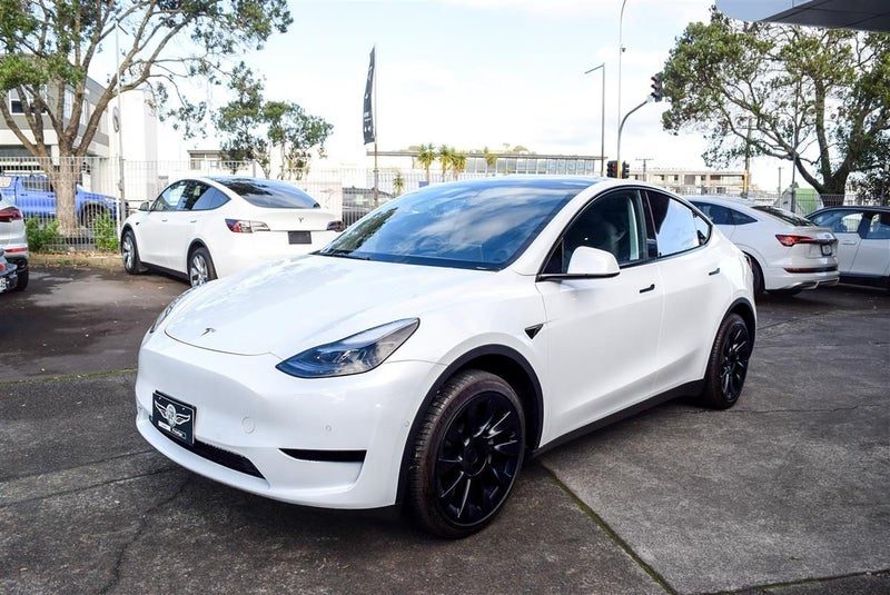 2023 Tesla Model Y RWD Low Mileage, photo 3