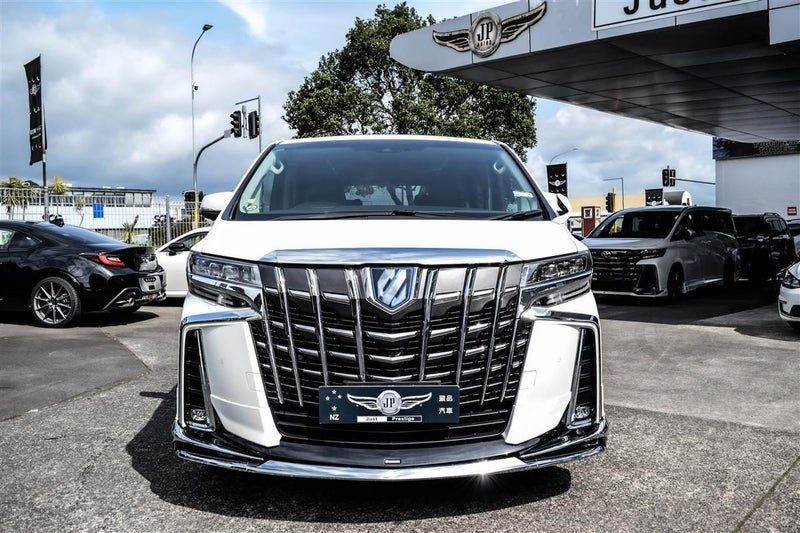 2022 Toyota Alphard Executive, photo 2