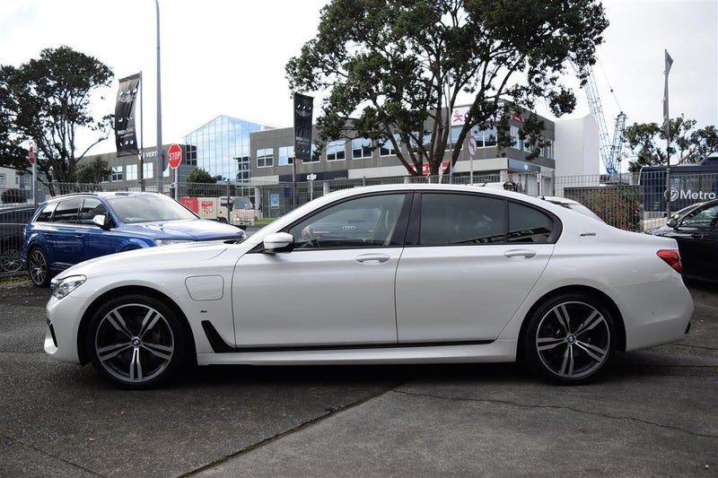 2017 BMW 740e M Sport iPerformance PHEV, photo 3