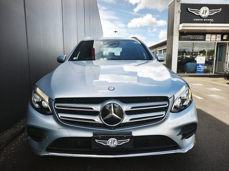 2016 Mercedes-Benz GLC 250 AMG Line 4Matic, photo 2