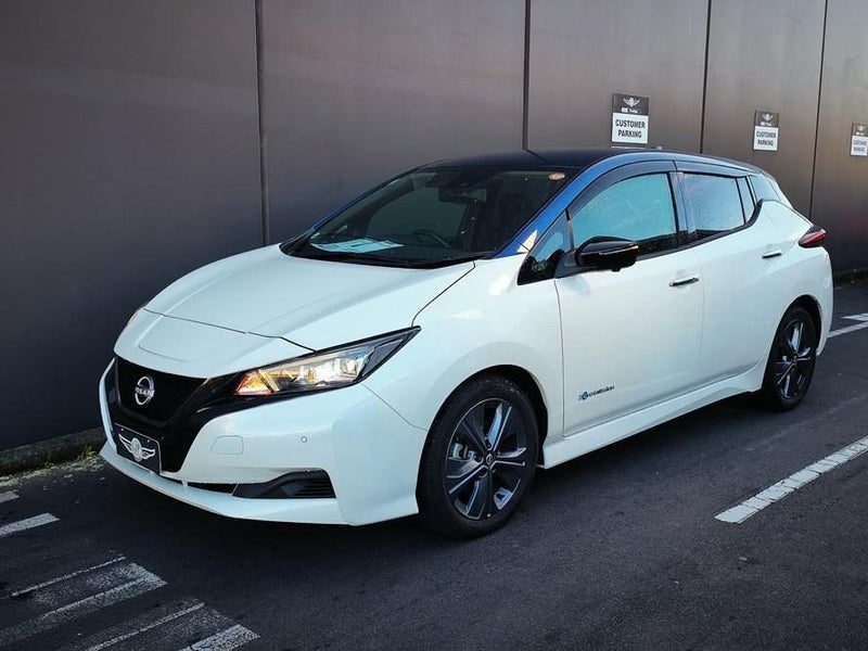 2022 Nissan Leaf XV, photo 3