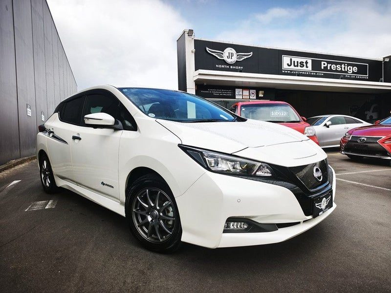 2022 Nissan Leaf X V Selection, main photo