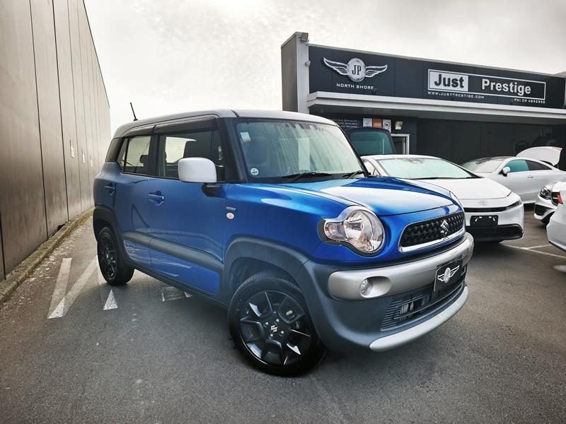 2021 Suzuki XBee Hybrid, Two-Tone Crossover