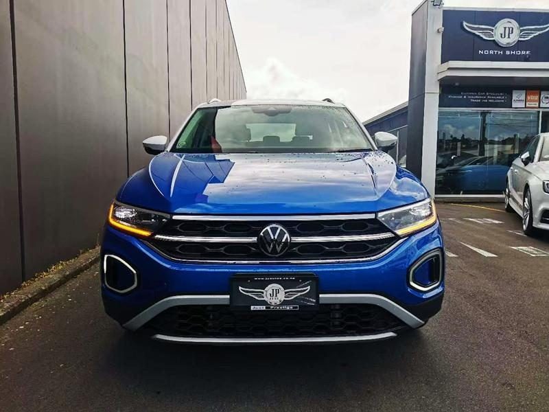2024 Volkswagen T-Roc TSI Stlye Latest Model, photo 2