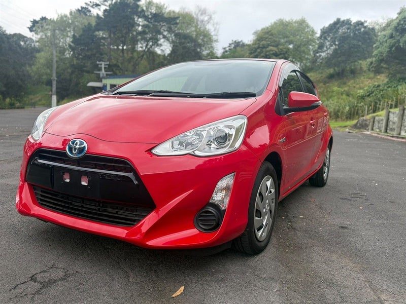 2015 Toyota Aqua G, photo 3