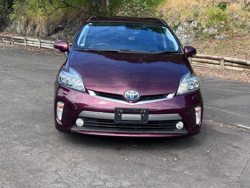 2013 Toyota Prius, photo 2