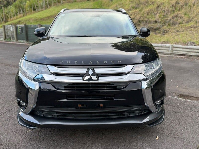2016 Mitsubishi Outlander 7 Seater, photo 2