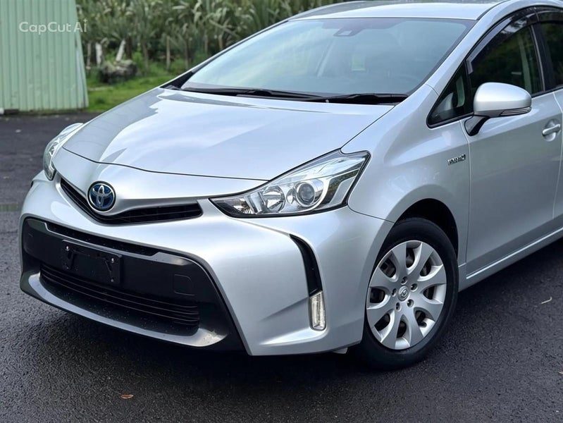2019 Toyota Prius Alpha, photo 3