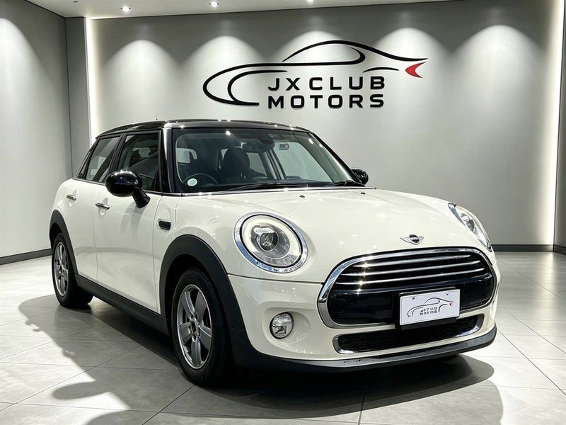 2017 MINI Cooper, main photo