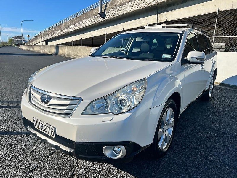 2009 Subaru Outback, photo 2