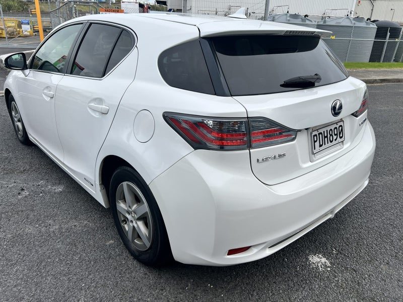 2011 Lexus CT 200h, photo 3