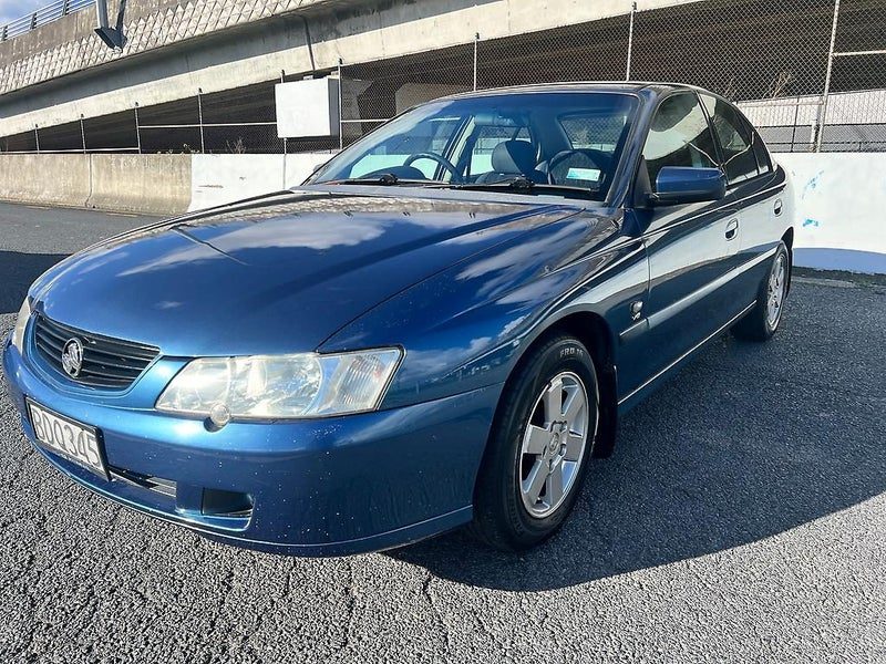 2003 Holden Commodore ACCLAIM SEDAN AUTO, photo 2