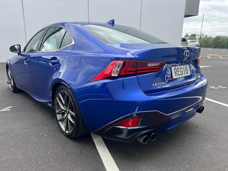 2013 Lexus IS300H F SPORT, photo 3