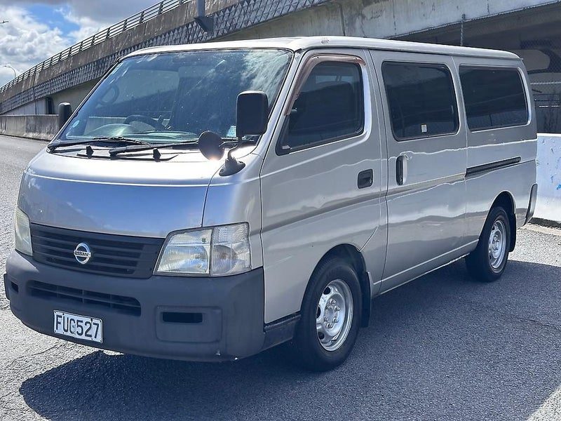 2005 Nissan Caravan, photo 2