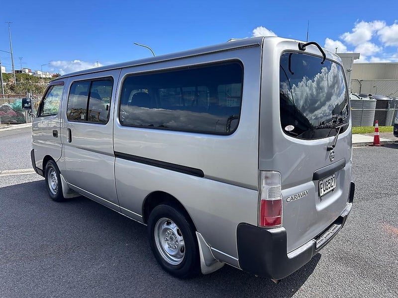 2005 Nissan Caravan, photo 3