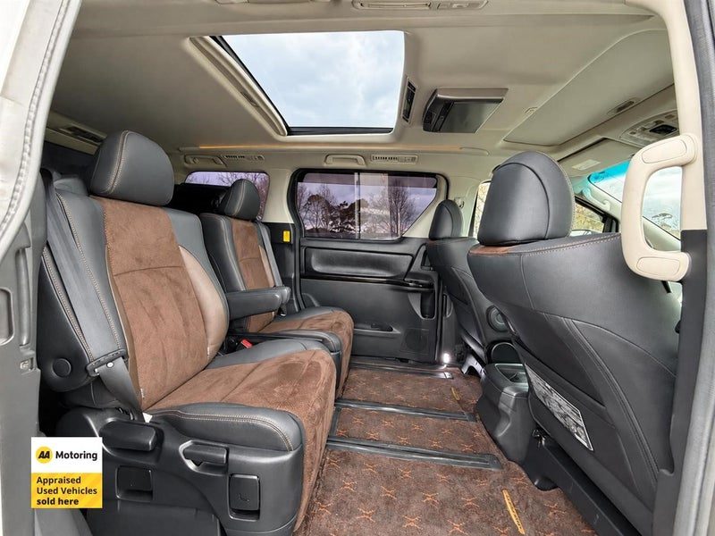 2013 Toyota Alphard 240S TYPR GOLD, photo 3