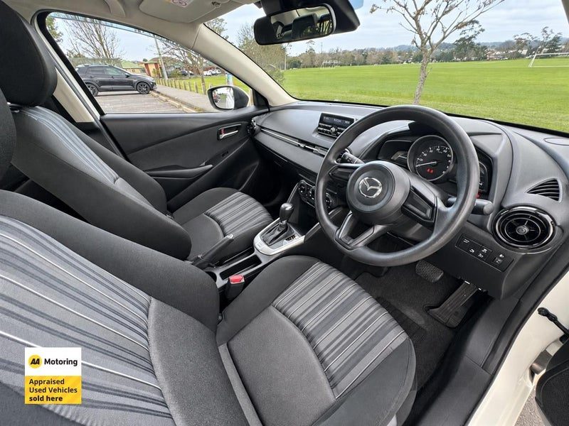 2017 Mazda Demio 13C, photo 2