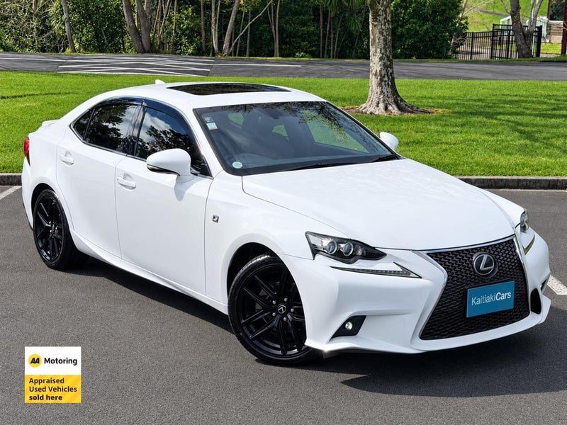 2014 Lexus IS 300h F sport