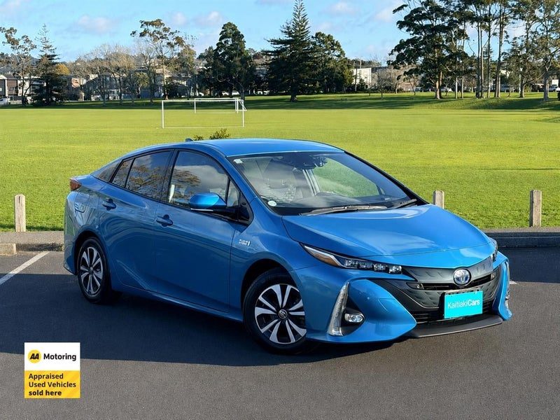 2017 Toyota Prius PHEV