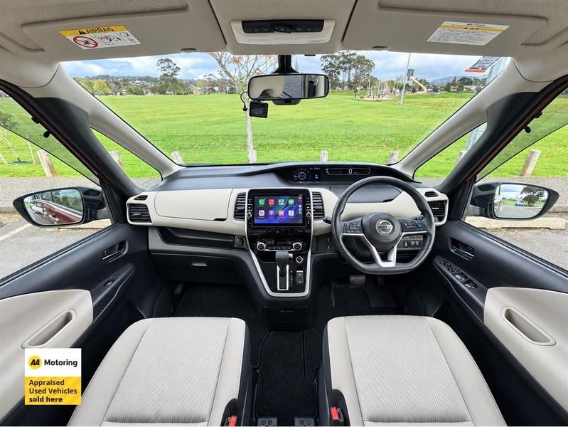 2016 Nissan Serena Highway Star G, photo 2