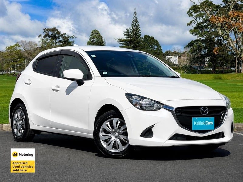 2015 Mazda Demio 13C, photo 2