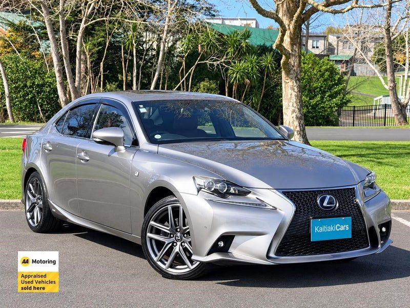 2013 Lexus IS 300h F sport