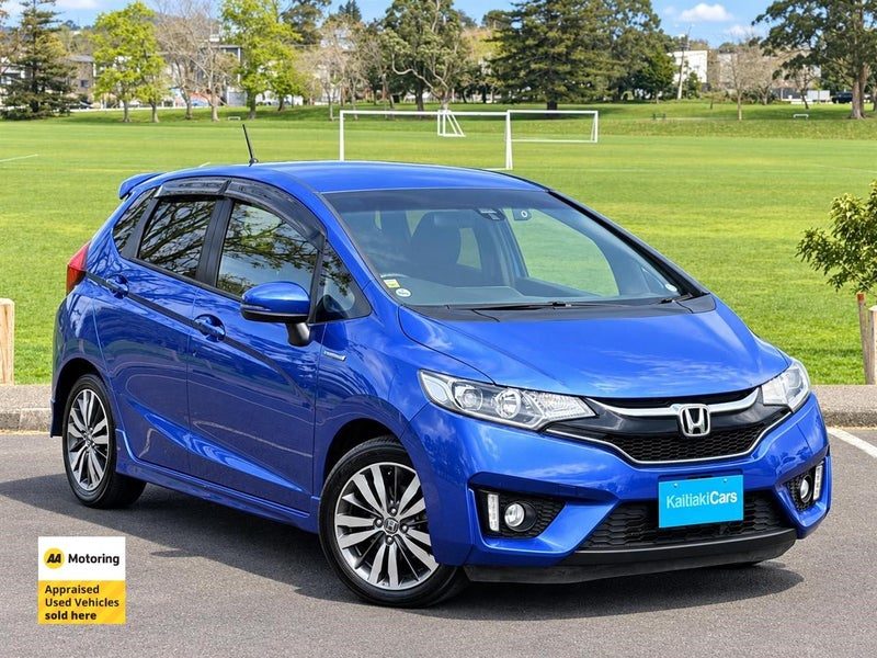2016 Honda Fit HYBRID S PACKAGE