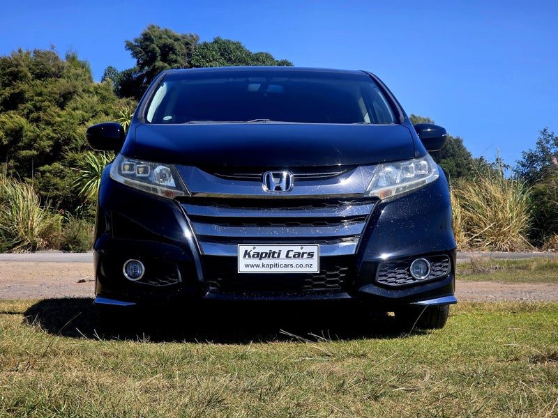 2014 Honda Odyssey Absolute, photo 2