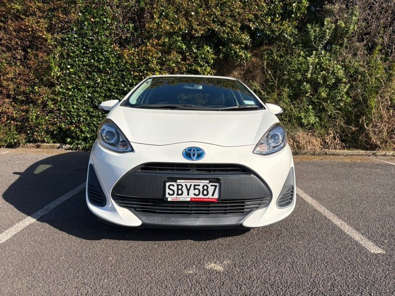 2019 Toyota Aqua, photo 2