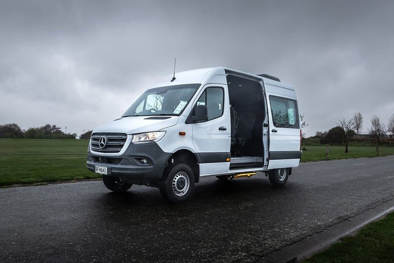 2025 Mercedes-Benz Sprinter 419 MWB Solutions AWD, photo 2