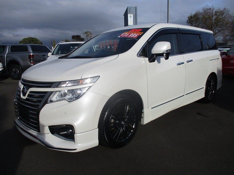 2019 Nissan Elgrand 350 Highway Star Urban Chrome, main photo