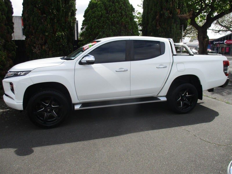 2020 Mitsubishi Triton DC VRX 6AT 2.4D/6AT