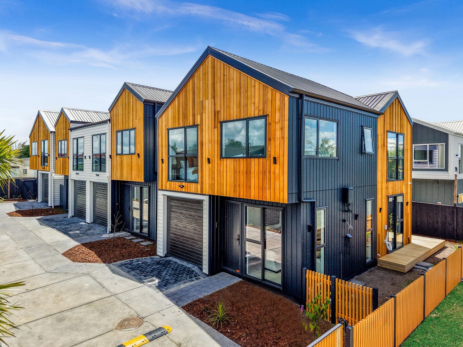 1 & 2/8 Indus Place, Half Moon Bay, photo 1